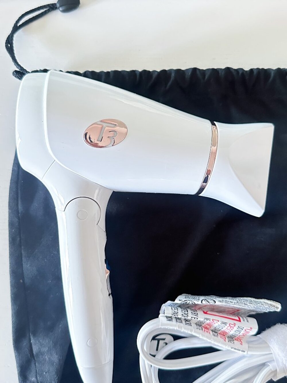 T3 Featherweight Compact Travel Hair Dryer - White - Excellent Condition - Picture 3 of 4